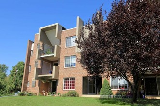 Creekside North Apartments in Lancaster, PA - Building Photo - Building Photo