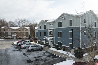 Trailview Place in Highland, NY - Foto de edificio - Building Photo