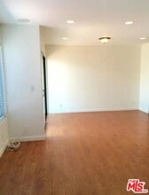 10574 Sunland Blvd in Los Angeles, CA - Building Photo - Building Photo
