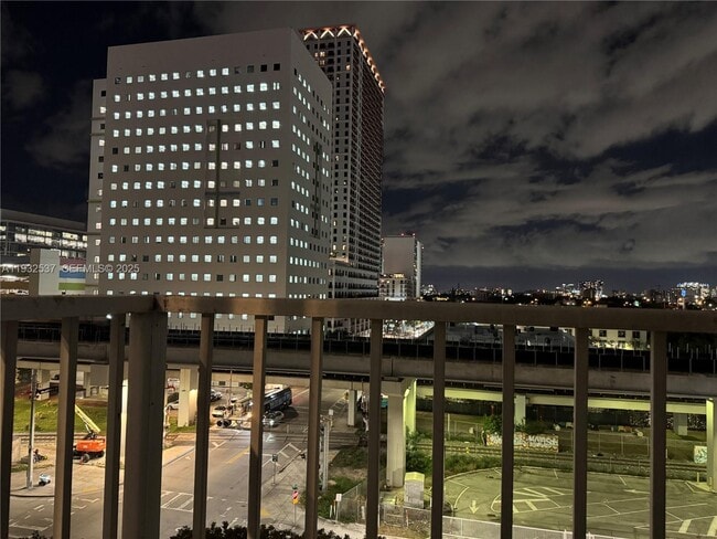 property at 850 N Miami Ave