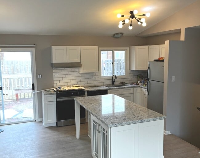 1149 N Cardinal Dr in Palatine, IL - Building Photo - Building Photo