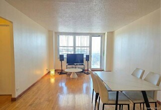 41-40 Union St in Queens, NY - Building Photo - Building Photo