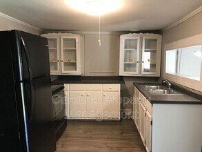 213 W King St in Kings Mountain, NC - Building Photo - Building Photo