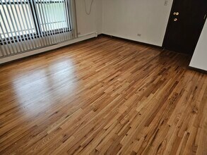 1860 State St, Unit 2E in Calumet City, IL - Building Photo - Building Photo