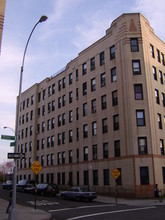 2200 Tiebout Ave in Bronx, NY - Building Photo - Building Photo