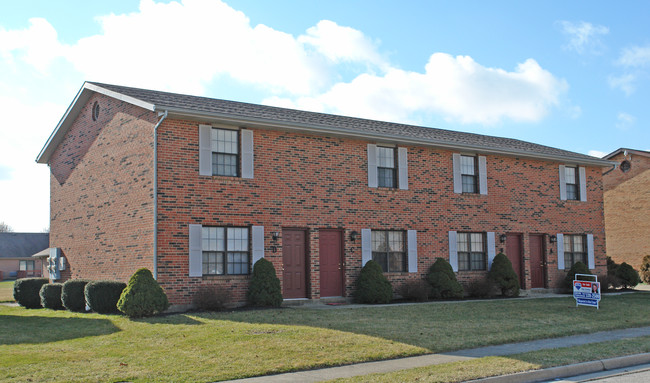 1540 Hawk Cir in Troy, OH - Foto de edificio - Building Photo