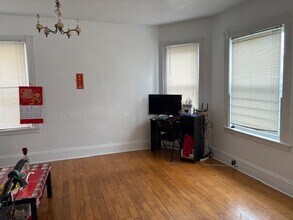 50 Prospect St, Unit Apartment 1 in Quincy, MA - Foto de edificio - Building Photo