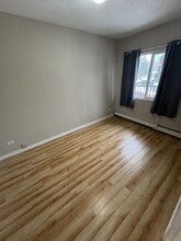 1001-1002 2 Ave NW in Calgary, AB - Building Photo - Building Photo