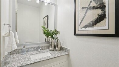 11201 American Elm Wy in Frisco, TX - Building Photo - Building Photo