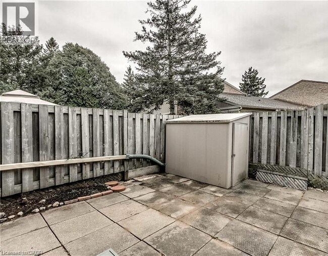 66 Glamis Rd in Cambridge, ON - Building Photo - Building Photo