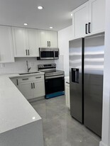 16710 NE 9th Ave in Miami, FL - Building Photo