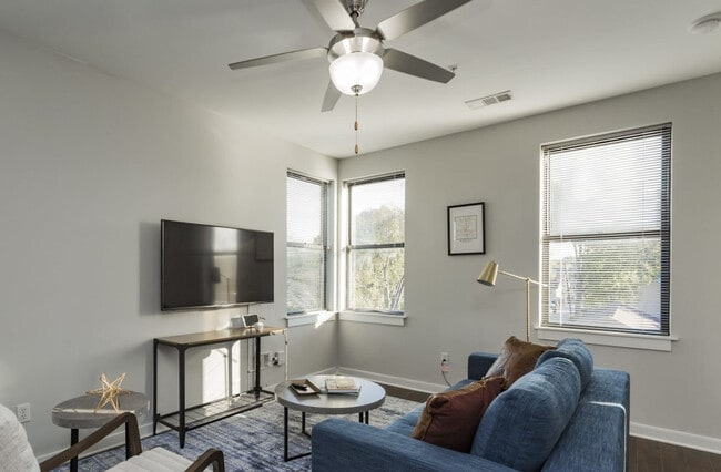 1016 18th Ave S in Nashville, TN - Building Photo - Building Photo