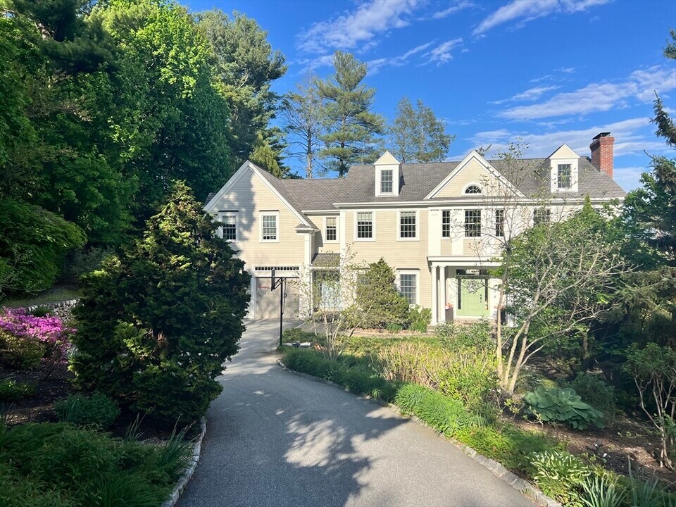3 Wood Ln in Winchester, MA - Building Photo