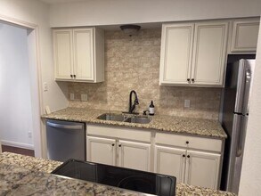 1407 W 39th 1/2 St in Austin, TX - Building Photo - Building Photo