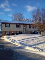 2109 Fonderwhite Rd in Lebanon, PA - Building Photo