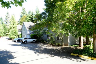 Village Townhouses in Lynnwood, WA - Building Photo - Building Photo