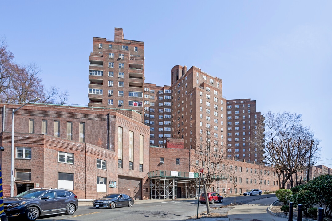 Amalgamated Co-op in Bronx, NY - Building Photo