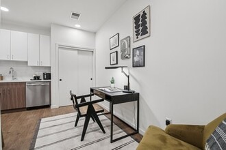 akin Tennyson in Denver, CO - Foto de edificio - Building Photo