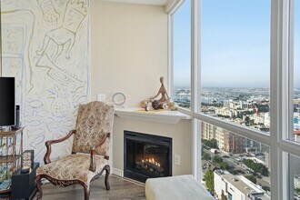 300 W Beech St, Unit 1706 in San Diego, CA - Foto de edificio - Building Photo