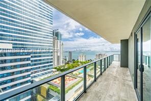 1451 Brickell Ave, Unit # 1801 in Miami, FL - Foto de edificio - Building Photo