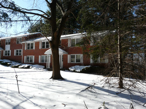 Regency II Apartments in Vernon, CT - Building Photo - Building Photo