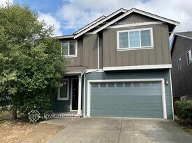 5204 52nd Way SE in Lacey, WA - Building Photo
