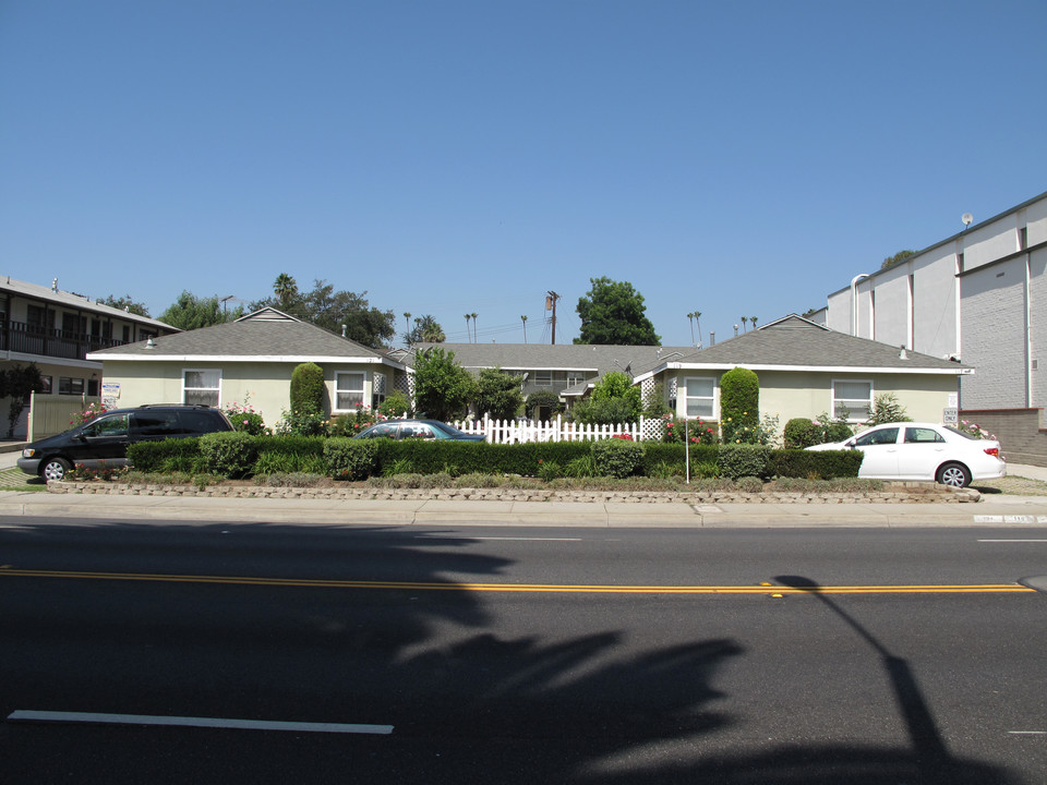 117 S Atlantic Blvd in Alhambra, CA - Building Photo