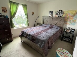 4014 Pompton Ct in Elgin, IL - Building Photo - Building Photo