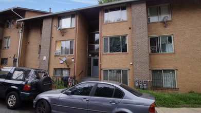 Westwood Apartments in Washington, DC - Foto de edificio - Building Photo