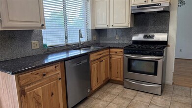 3130 Battle Ridge Ln in Sugar Land, TX - Foto de edificio - Building Photo