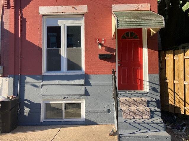 property at 2709 W Montgomery Ave