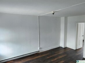 502 Atlas Rd in Northampton, PA - Building Photo - Building Photo
