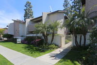 Woodglen Apartments in Buena Park, CA - Building Photo - Building Photo