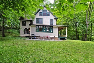 90 Indian Trl Ave in Rochester, NY - Building Photo - Building Photo