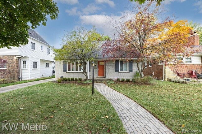 property at 1316 Lyons Ave