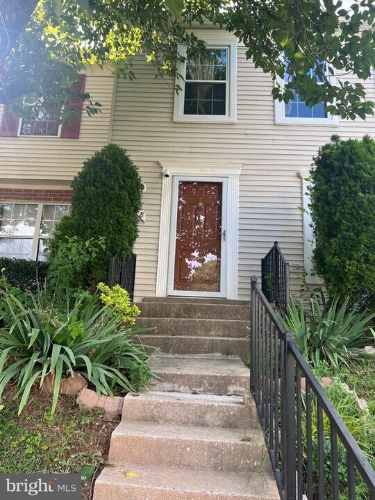428 Carousel Ct in Gaithersburg, MD - Building Photo