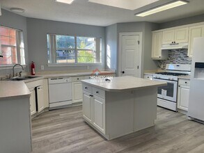 3052 Red Fern Rd in Cantonment, FL - Building Photo - Building Photo