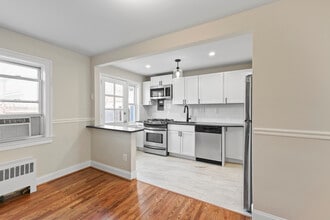 2809 16th Rd S, Unit A in Arlington, VA - Building Photo - Building Photo