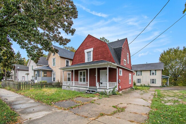 331 N Pennsylvania Ave in Lansing, MI - Building Photo - Building Photo