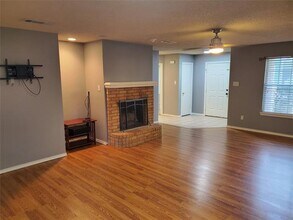 1036 Scenic Dr in Justin, TX - Building Photo - Building Photo