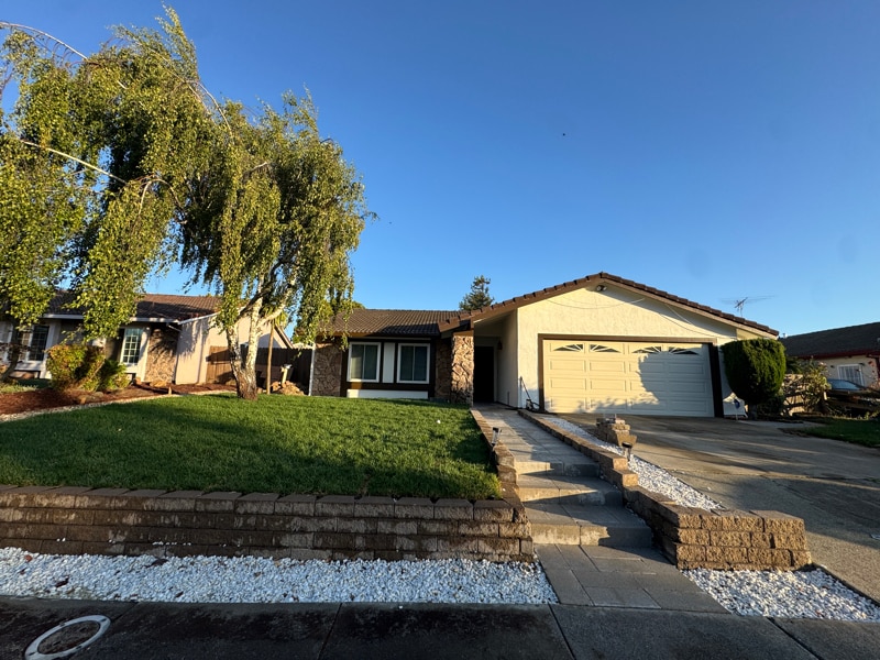 521 Locust Dr in Vallejo, CA - Building Photo