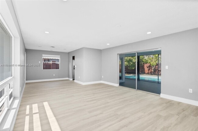 7773 Coral Blvd in Miramar, FL - Building Photo - Building Photo