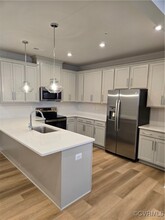 13355 Coalfield Station Ln in Midlothian, VA - Foto de edificio - Building Photo