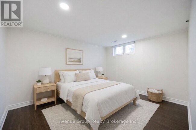 190 Northwood Dr in Toronto, ON - Building Photo - Building Photo