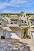 2356 Wilton Dr in Wilton Manors, FL - Building Photo - Building Photo