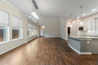 1607 Birds Fort Trail in Arlington, TX - Building Photo - Building Photo
