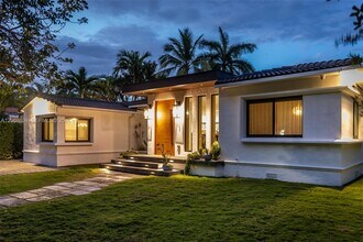 115 SW 23rd Rd in Miami, FL - Building Photo - Building Photo