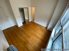 17 Cummings Rd, Unit 3 in Boston, MA - Building Photo