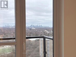 60 Central Park Roadway in Toronto, ON - Building Photo - Building Photo