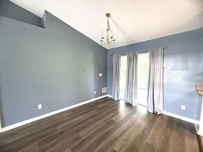 302 NW 2nd Pl in Cape Coral, FL - Building Photo - Building Photo